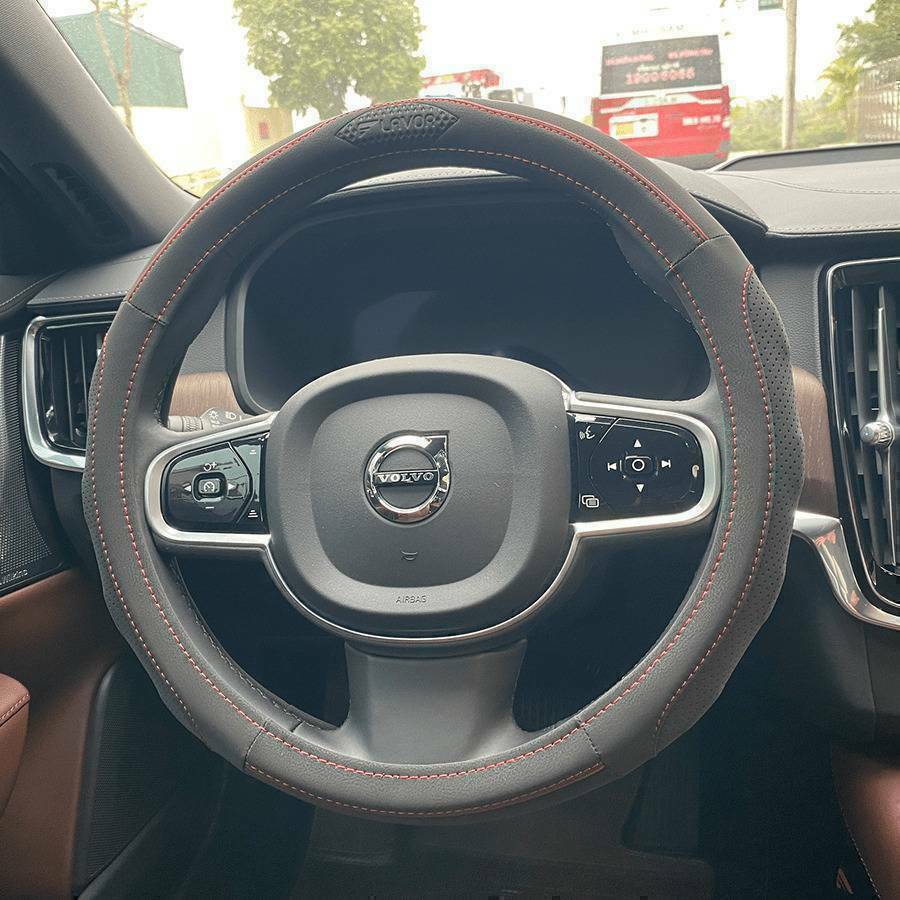 Bọc vô lăng đen viền đỏ